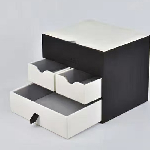 黑白饰品礼盒