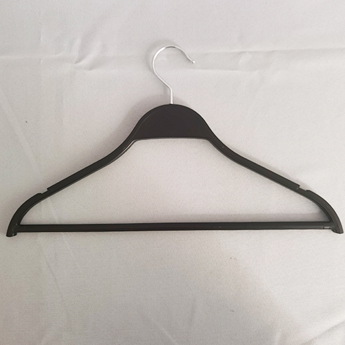 Simple plastic hanger