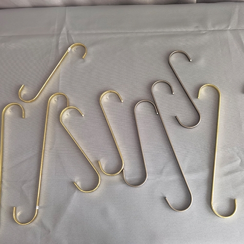Gold and silver single hook props
